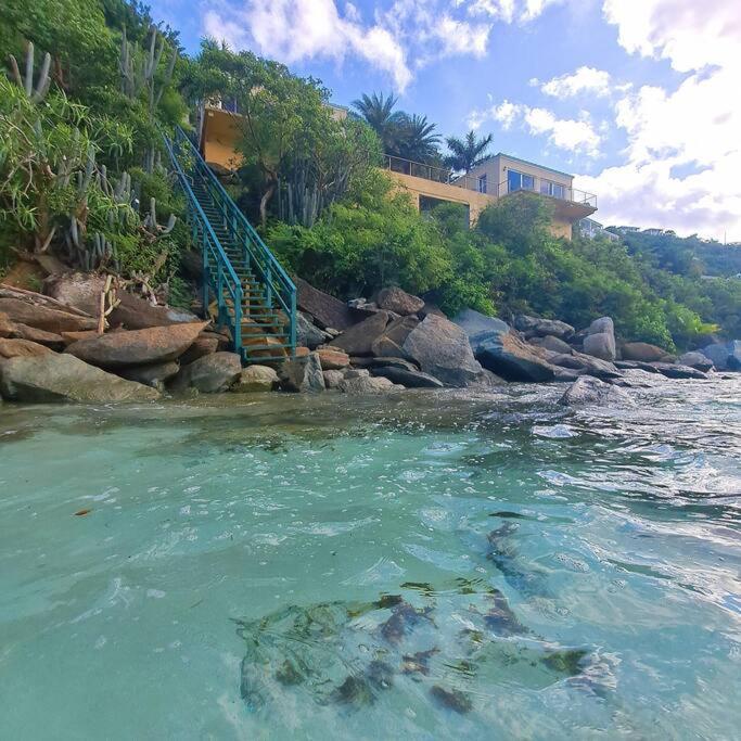 Sailfish Villa Luxury Beachfront Estate Magens Bay Cruz Bay ภายนอก รูปภาพ