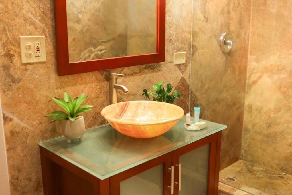 Sailfish Villa Luxury Beachfront Estate Magens Bay Cruz Bay ภายนอก รูปภาพ